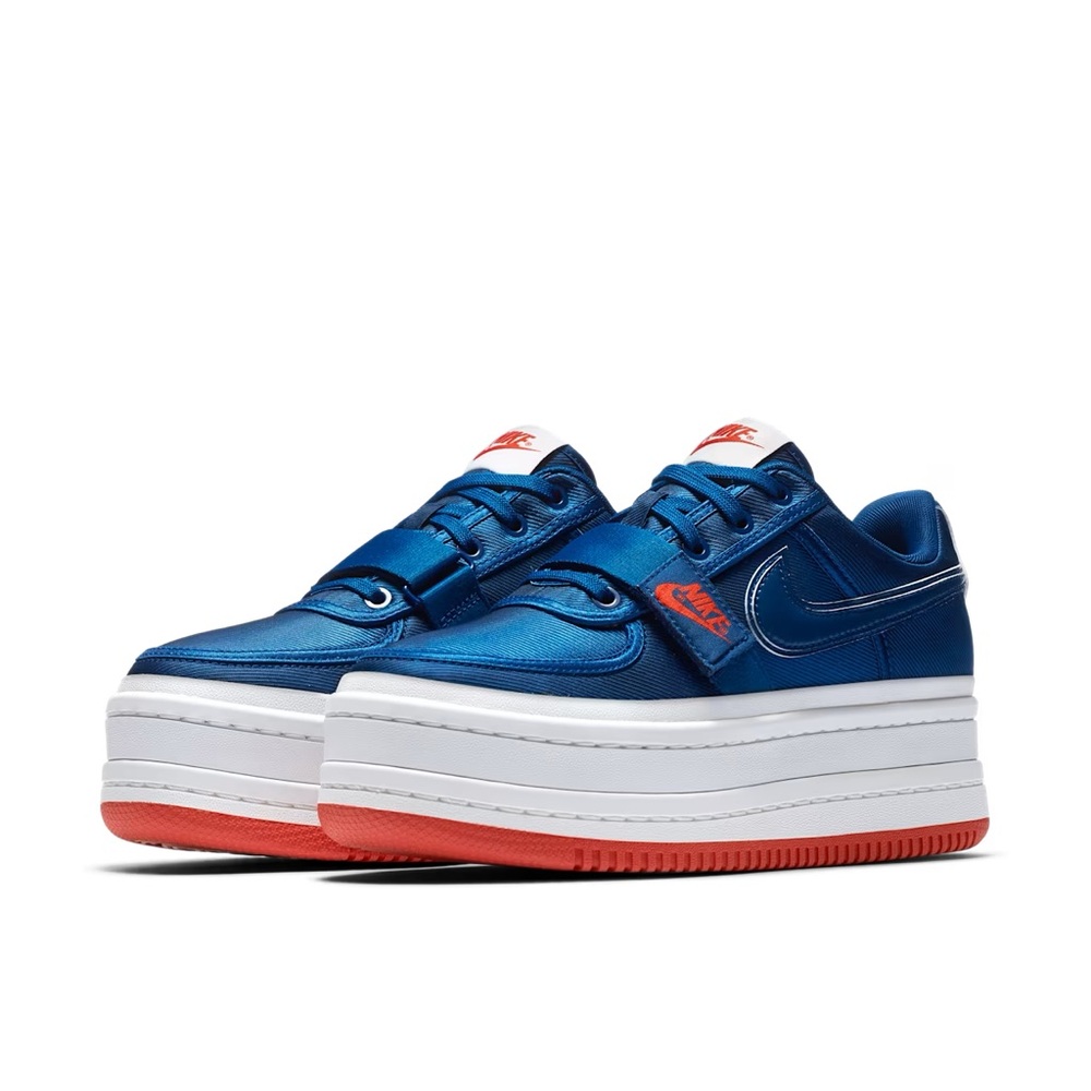 Nike Vandal 2X Size 7.5 Gym Blue
